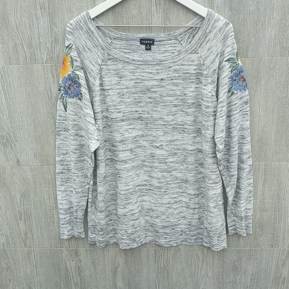 Torrid floaral embroidered pullover sweater